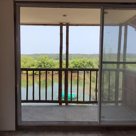 Chivarin Resorts Mālvan Pokoj fotografie