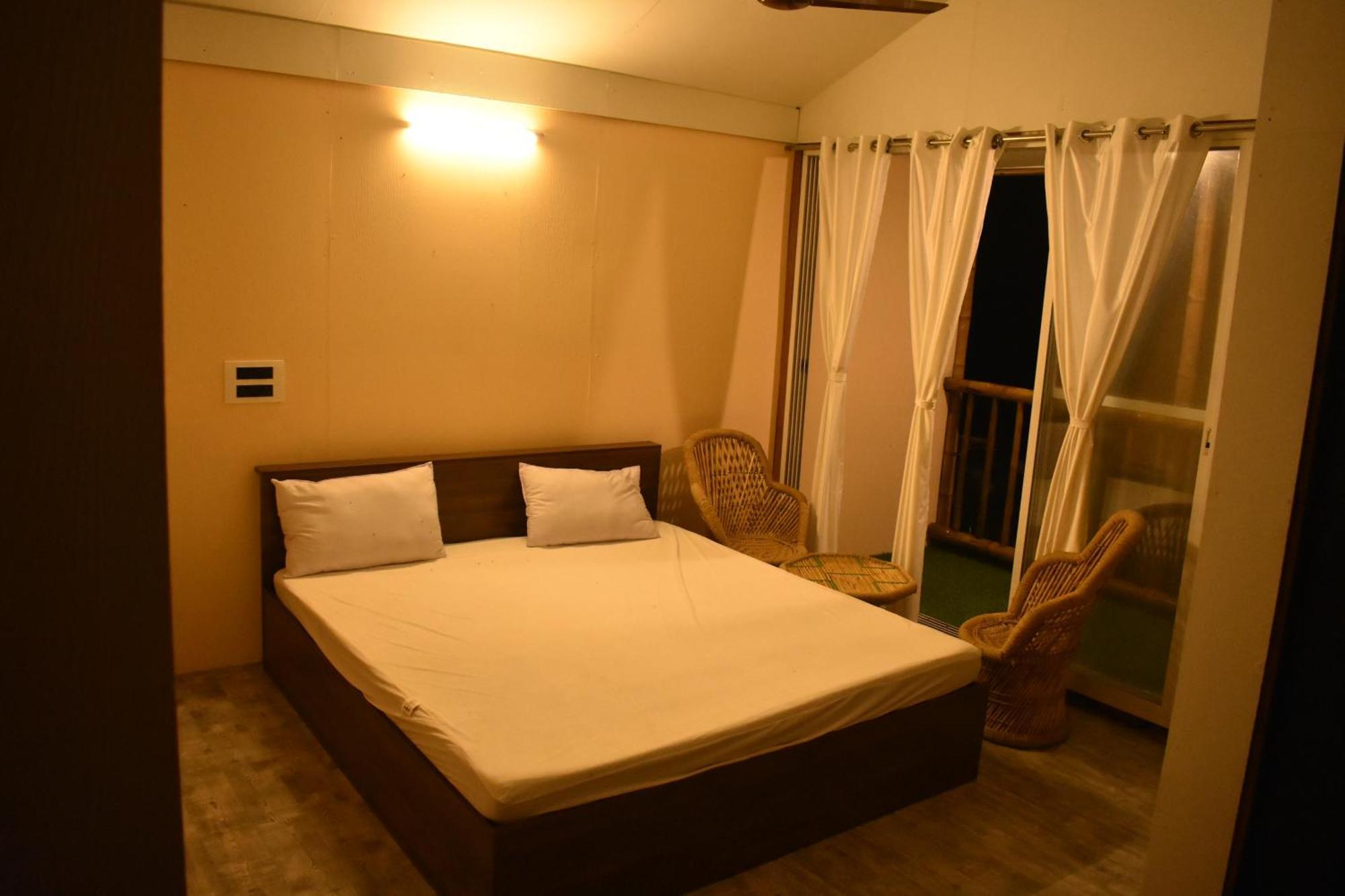Chivarin Resorts Mālvan Pokoj fotografie